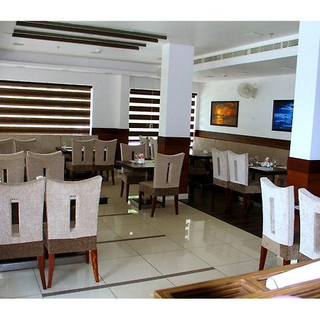 Hotel Aswathy Kodungallur Luaran gambar
